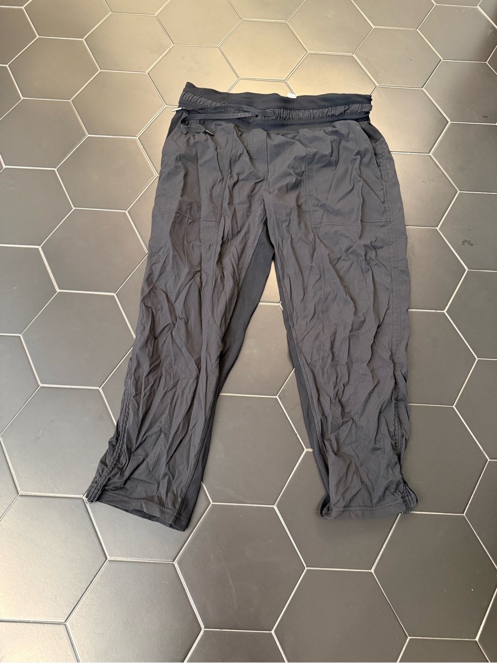 lululemon athletica Black Women's Track Jogger Pants - Lightweight
